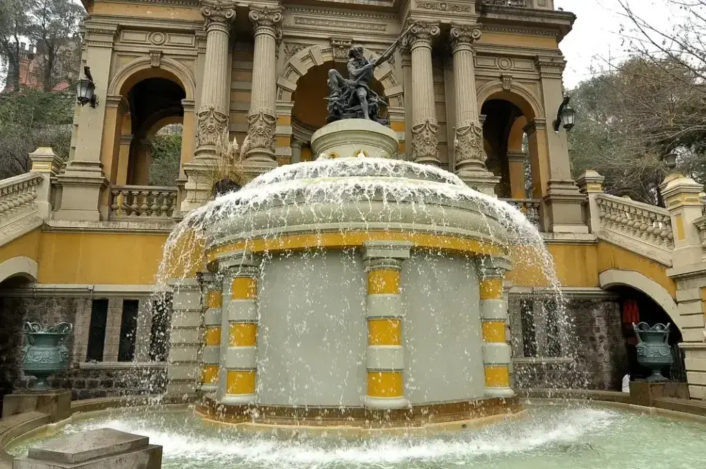 Tours gratuitos em Santiago - 5 passeios para explorar sem gastar